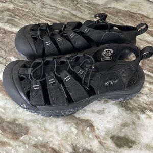 Keen Men’s Newport H2, size 7